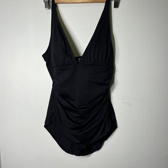 TOMMY BAHAMA swimming suite, size 10 - Picture 1 of 5